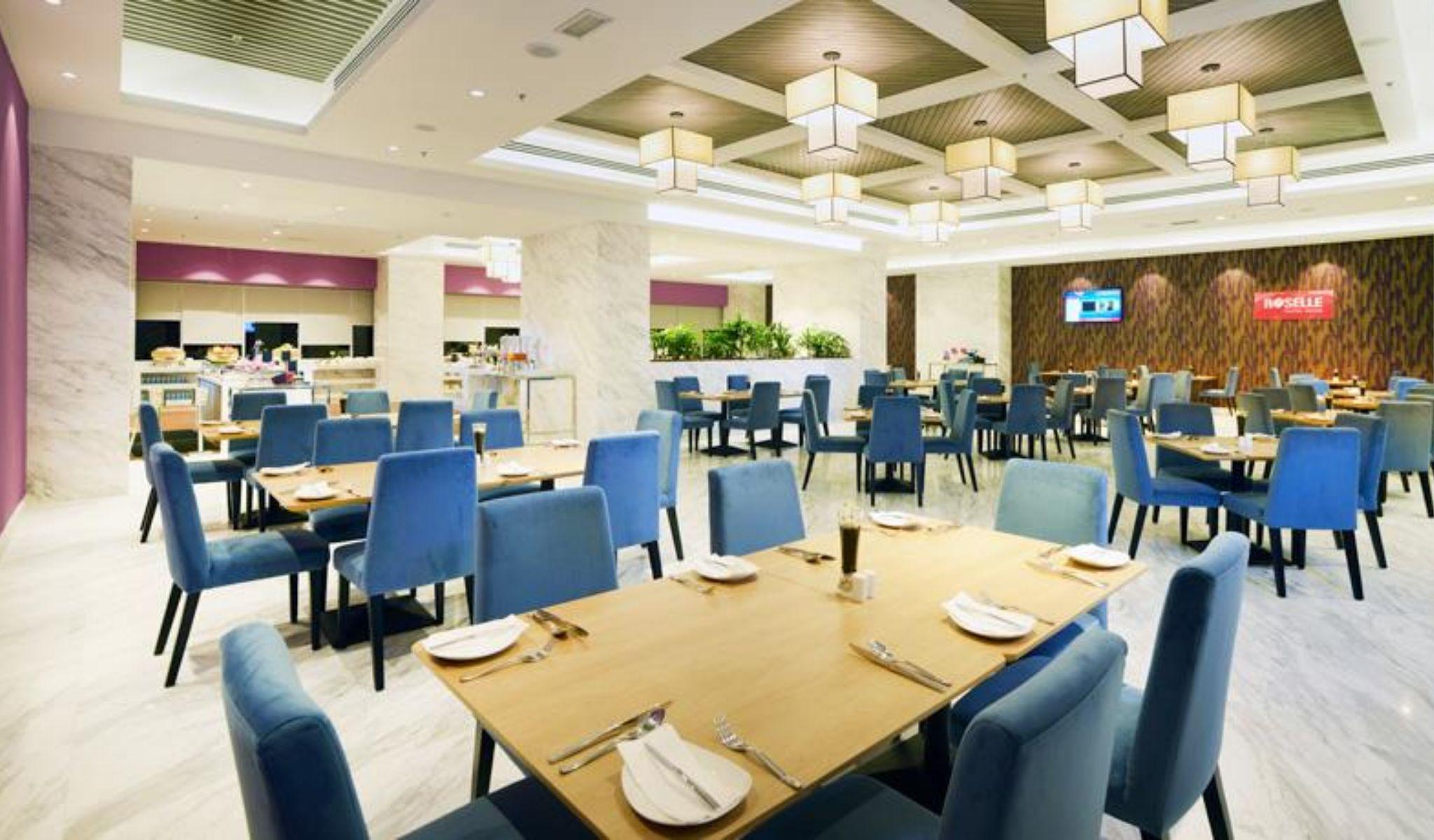 فندق ليكسز سويتس بينانغ بيان ليباس المظهر الخارجي الصورة The restaurant
